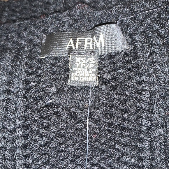AFRM Bostom Long Cable V-Neck Sweater in Noir XS/S - Picture 4 of 7